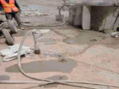 新建水泥混凝土路面板底注浆技术 路面脱空注浆整治方案