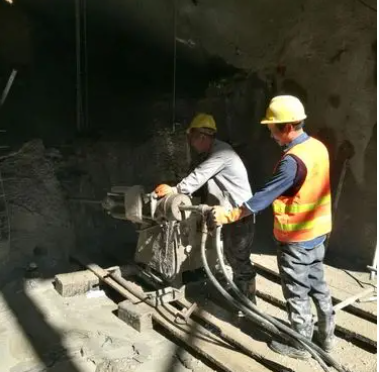 新建水下抗分散灌浆料特点 水下不分散注浆料介绍